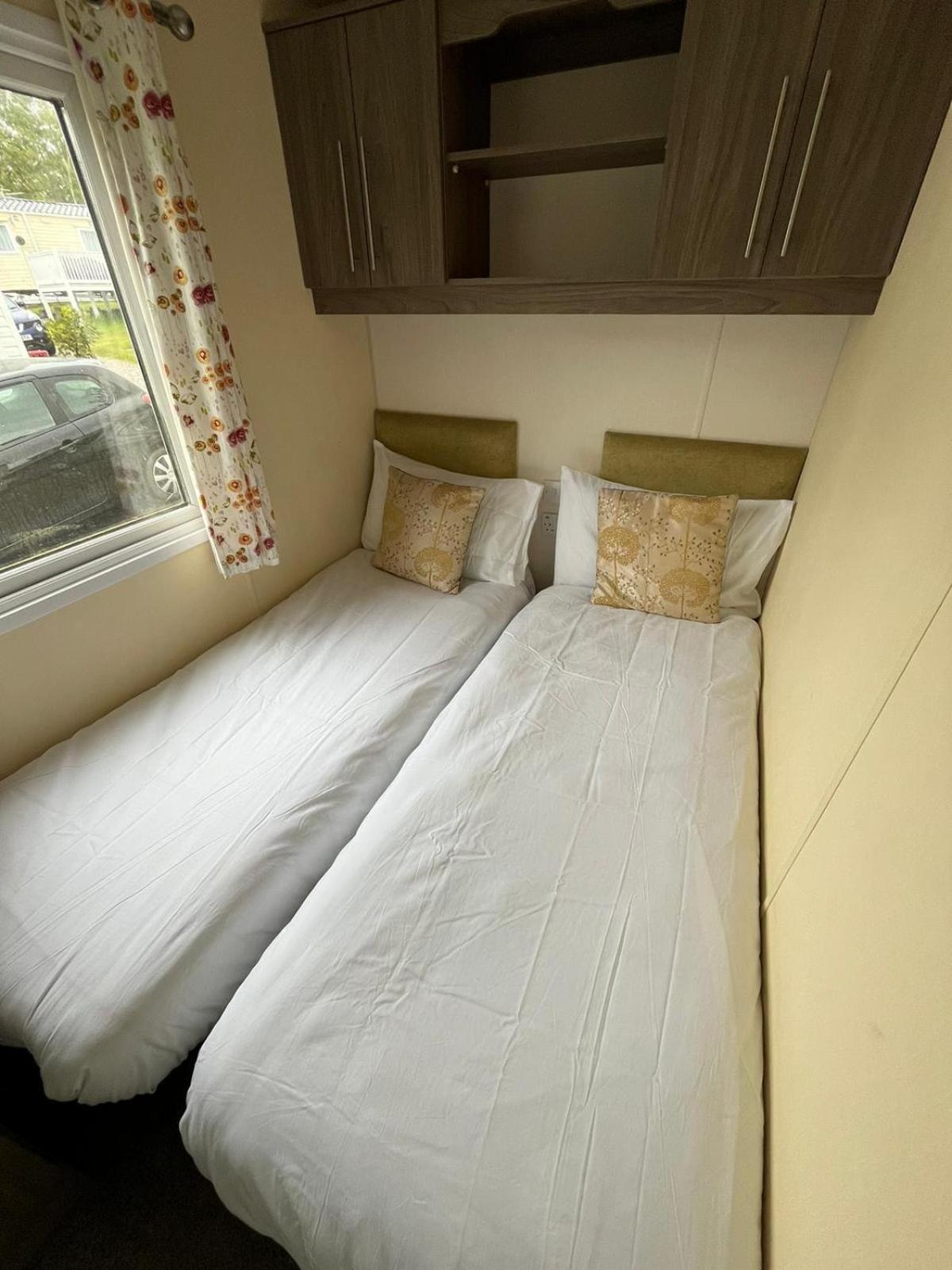 Ascot Hotel Tosside Екстериор снимка